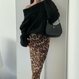 NEW Black Source Unknown Sweater